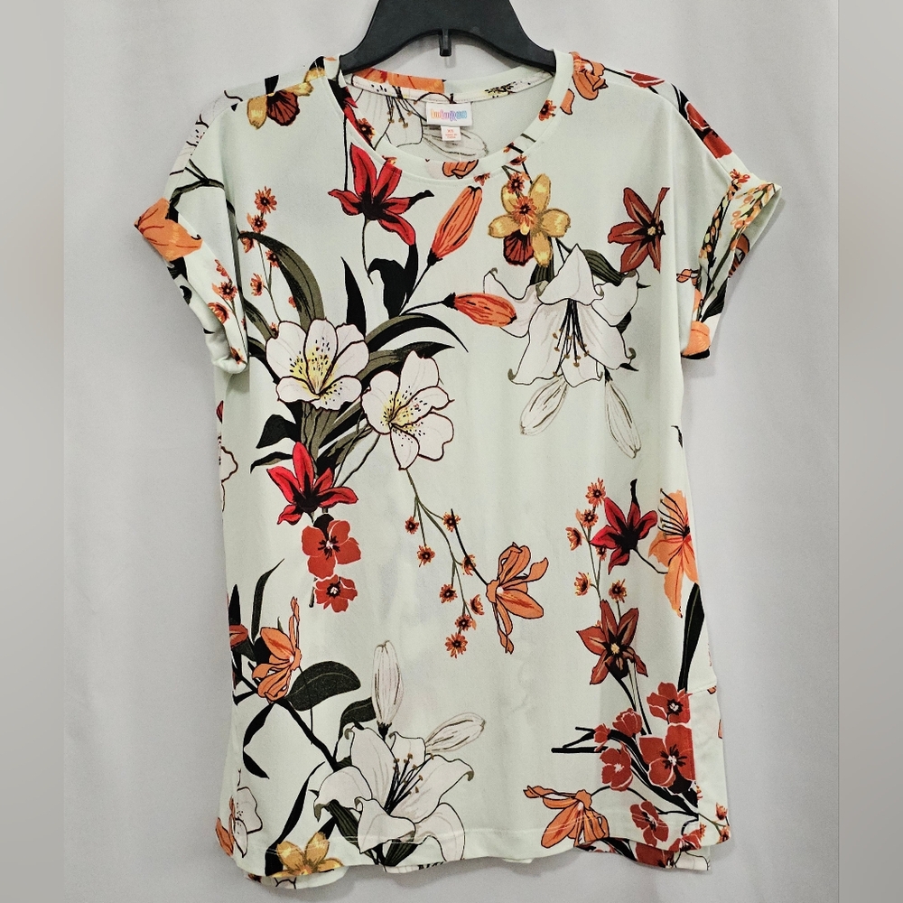 NWT LuLaRoe Blouse
